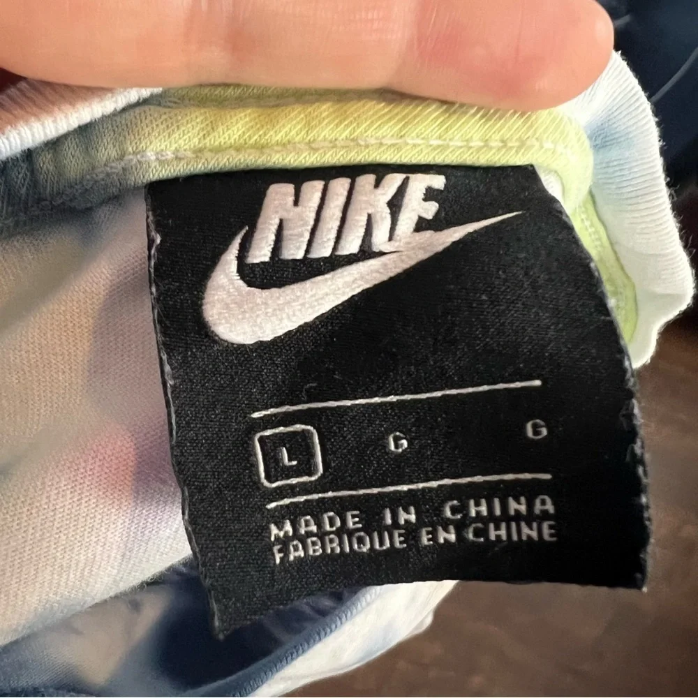 Nike Festival Graphic Blue Tie Dye T-Shirt - Picture 10 of 10